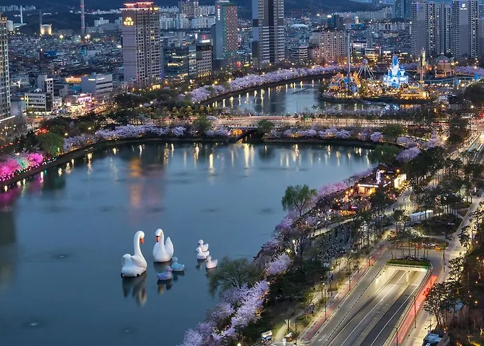 Апартаменты 석촌고분역 도보4분,강남에서 20분거리, 4인숙소 가족여행,잠실 롯데월드, 석촌호수,성수20분, *